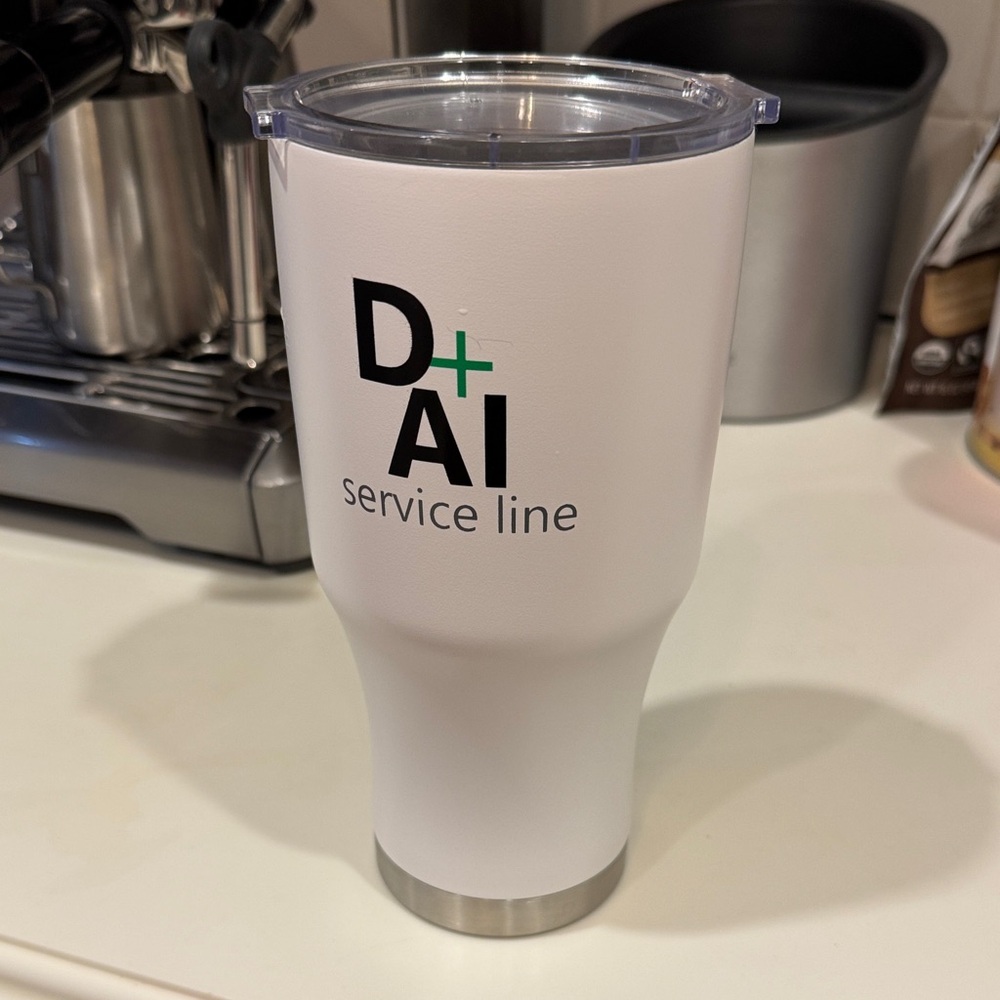 White Tumbler with Clear Lid. Size 28 fl oz.